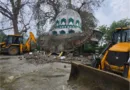 जसपुर में सरकारी जमीन पर बनी अवैध मजार पर चला बुलडोजर