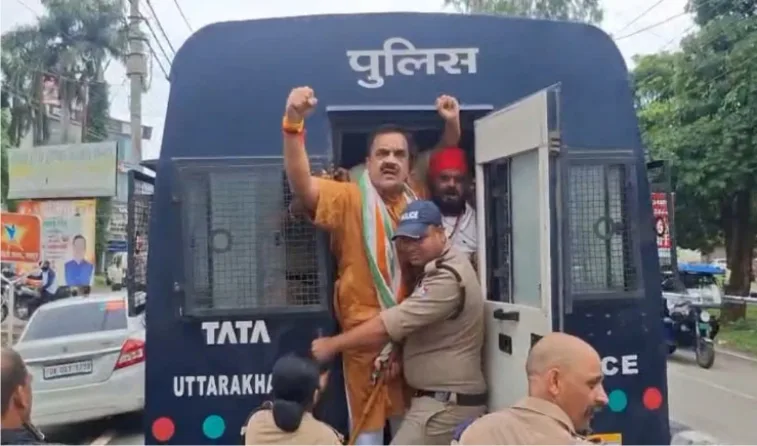 रूद्रपुर: पुलिस ने पूर्व विधायक राजकुमार ठुकराल समर्थकों समेत हिरासत में लिया