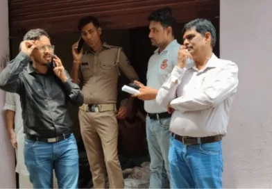 शहर में प्रतिबंधित पॉलीथिन के अवैध कारोबार पर छापेमारी, एक दुकान से 40 किलो प्रतिबंधित पॉलीथिन बरामद