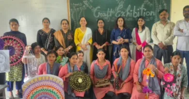 चन्द्रावती तिवारी कन्या स्नातकोत्तर महाविद्यालय में क्राफ्ट प्रदर्शनी का आयोजन