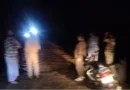 जंगल सफारी से लौट रही पांच जिप्सियां नालों में आए तेज उफान के कारण खारा गेट के पास फंसी