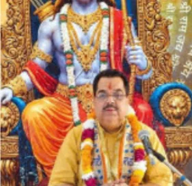 श्रीरामलीला मैदान में श्रीरामकथा श्रवण के लिए पहुंच रहे बड़ी संख्या में रामभक्त