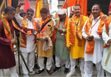 श्रीरामलीला कमेटी ने श्रीराम ध्वज शोभायात्रा धूमधाम से निकाली