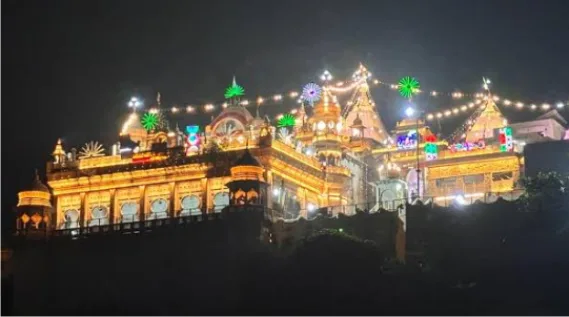 राधे-राधे के जयकारों से वृषभान की नगरी बरसाना भक्तिरस में डूबने लगी