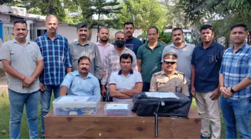 बाजपुर में SIM Box से चल रहा था अवैध टेलीकॉम गेटवे का भंडाफोड़