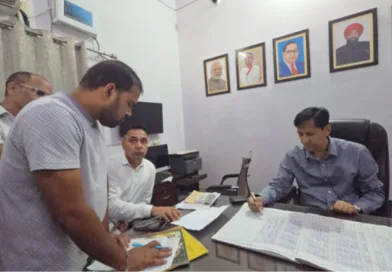 नगर पालिका रामनगर में कुमाऊं कमिश्नर मारा ने छापा