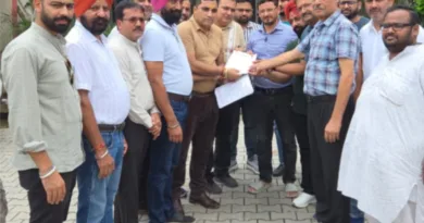 राइस मिलर्स एसोसिएशन ने उद्योग की समस्याओं, लंबित भुगतान एवं अन्य मांगों के समाधान हेतु तहसीलदार को सौंपा ज्ञापन