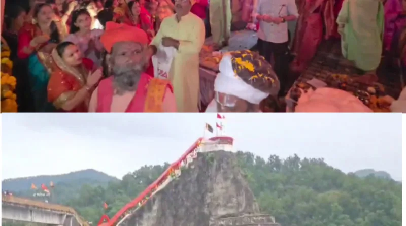 रामनगर में गंगा आरती की तर्ज पर मां कोसी की महाआरती में पांच ब्राह्मणों ने विधि-विधान के साथ की आरती