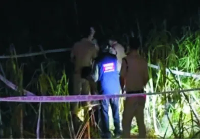 दिनेशपुर क्षेत्र मे तड़के पुलिस और बाइक सवार दो संदिग्धों के बीच मुठभेड़