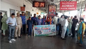 काशीपुर रेलवे स्टेशन पर स्वच्छता जागरूकता एवं जनसंवाद कार्यक्रम आयोजित