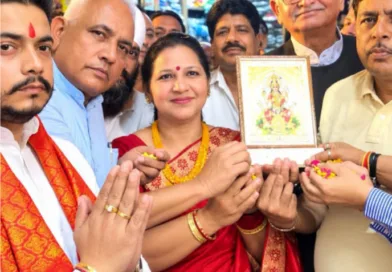 मां मनसा देवी शोभायात्रा का महानगर जिला कांग्रेस कमेटी ने किया भव्य स्वागत