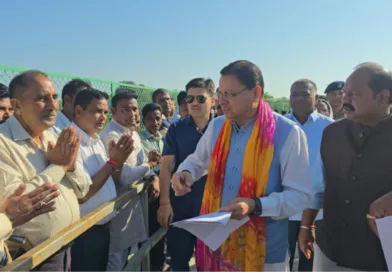 मुख्यमंत्री ने निजी आवास पर सुनीं जनसमस्याएं, अधिकारियों को दिए त्वरित समाधान के निर्देश