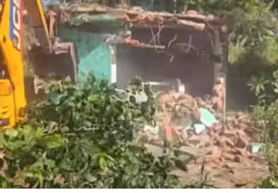 रामनगर: सरकारी भूमि पर अतिक्रमण के खिलाफ प्रशासन की कार्रवाई