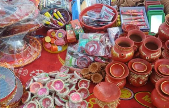 करवाचौथ आज, मेहंदी और श्रृंगार का बाजार गुलजार