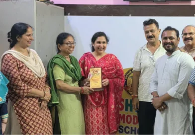श्याम मॉडर्न जूनियर हाई स्कूल एवं सेल्फ केयर ने आयोजित की ‘एक शाम गुरुवर के नाम’ भजन संध्या, माक्षार्थ फाउंडेशन के कलाकारों ने दी मनमोहक प्रस्तुतियां